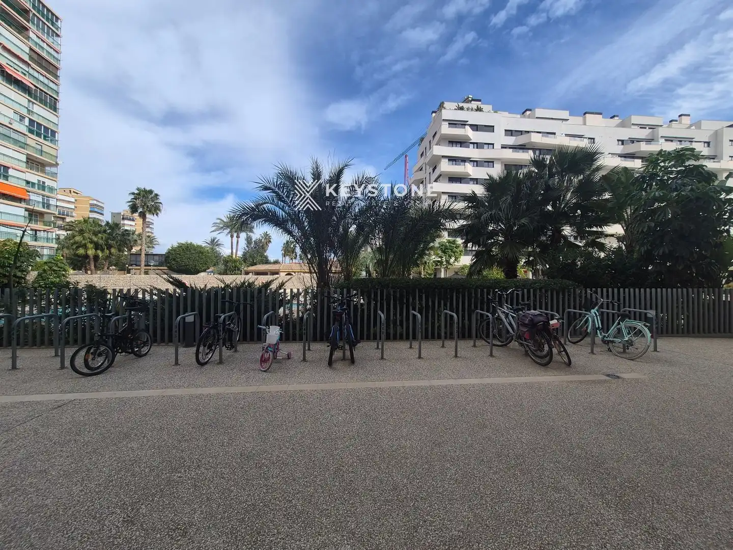 Parkplatz von Wohnung zur Miete in Alicante / Alacant mit Klimaanlage, Heizung und Terrasse