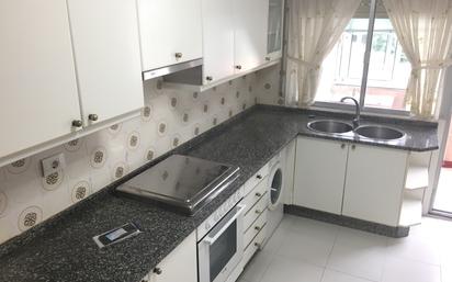 Kitchen of Flat for sale in Vigo 