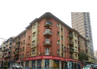 Vista exterior de Pis en venda en Oviedo 