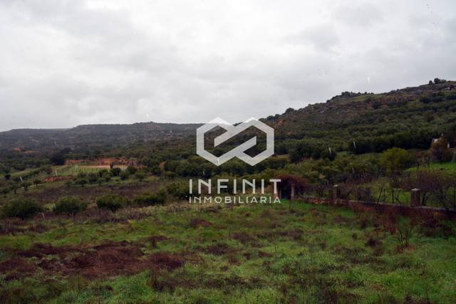 Casa-chalet en Venta en Cifuentes