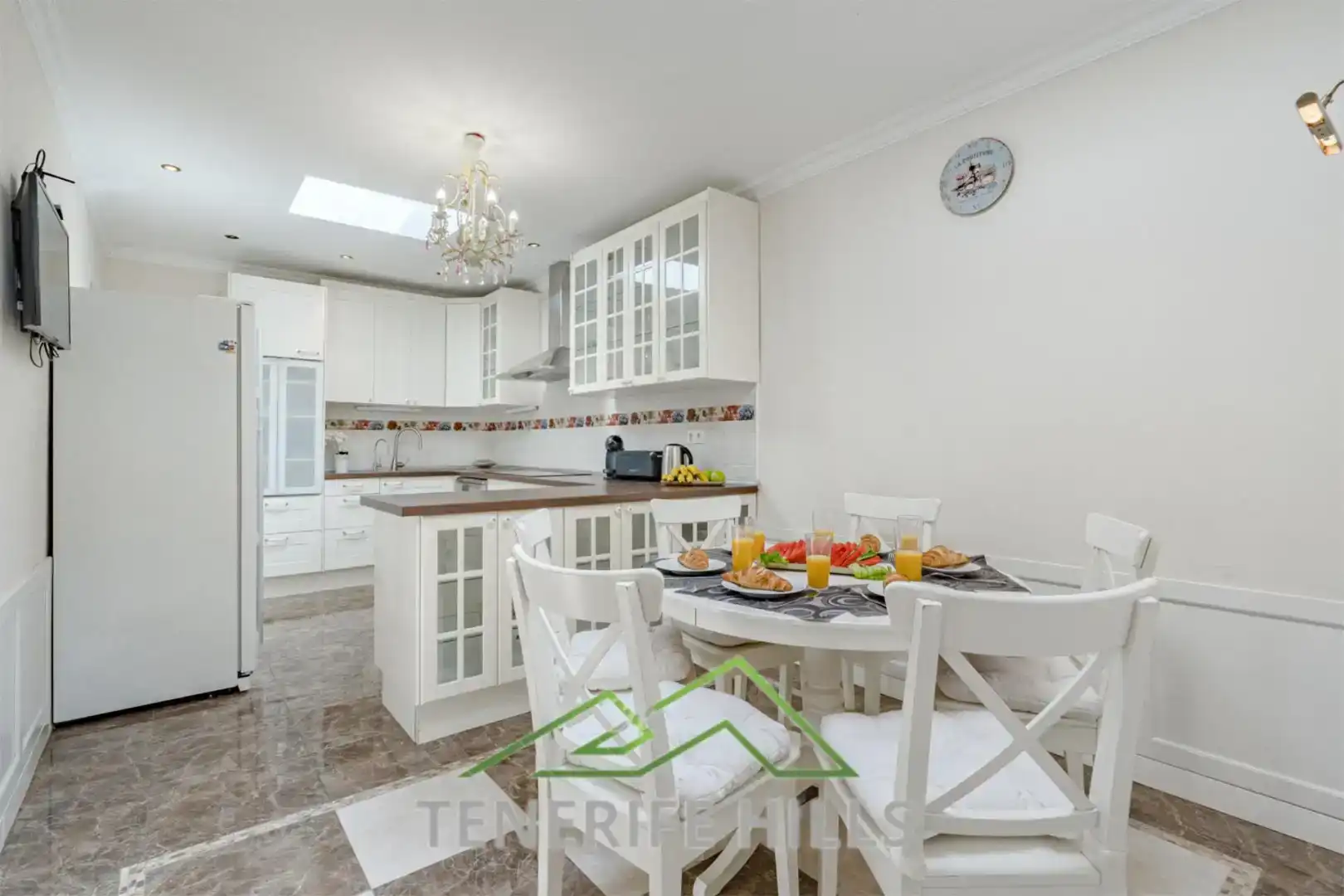 Cocina de Casa o chalet en venta en Adeje con Aire acondicionado, Piscina y Balcón