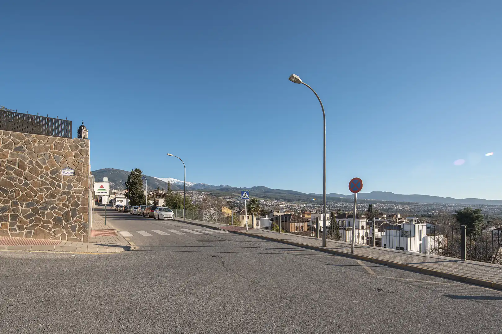 Vista exterior de Casa adosada en venta en Huétor Vega con Aire acondicionado, Terraza y Amueblado