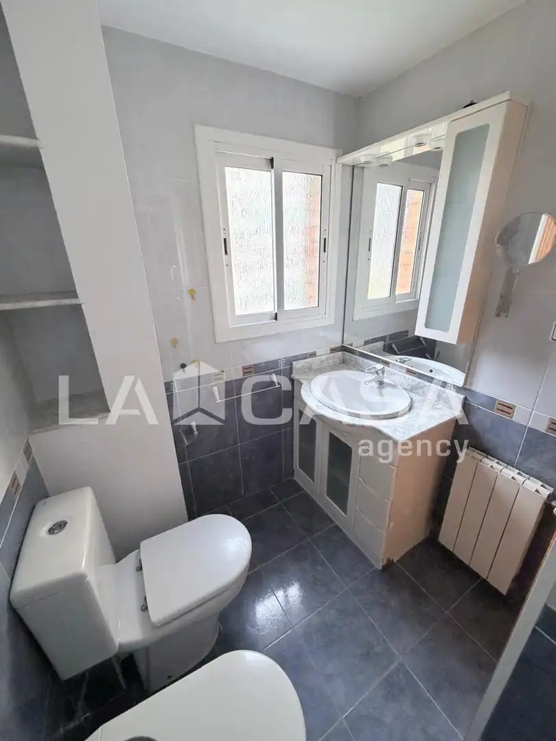 Baño de Piso en venta en Barcelona con Balcón
