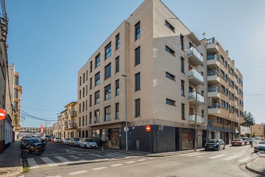 Vista exterior de Piso en venta en Girona Capital