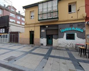 Vista exterior de Pis en venda en Torrelavega  amb Terrassa