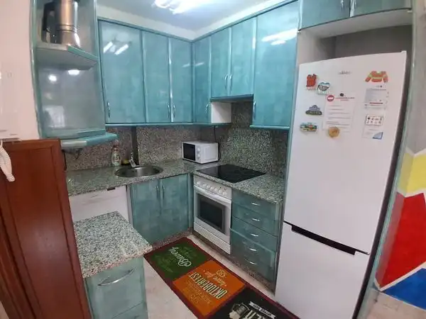 Cocina de Piso en venta en Vigo  con Calefacción, Trastero y Amueblado