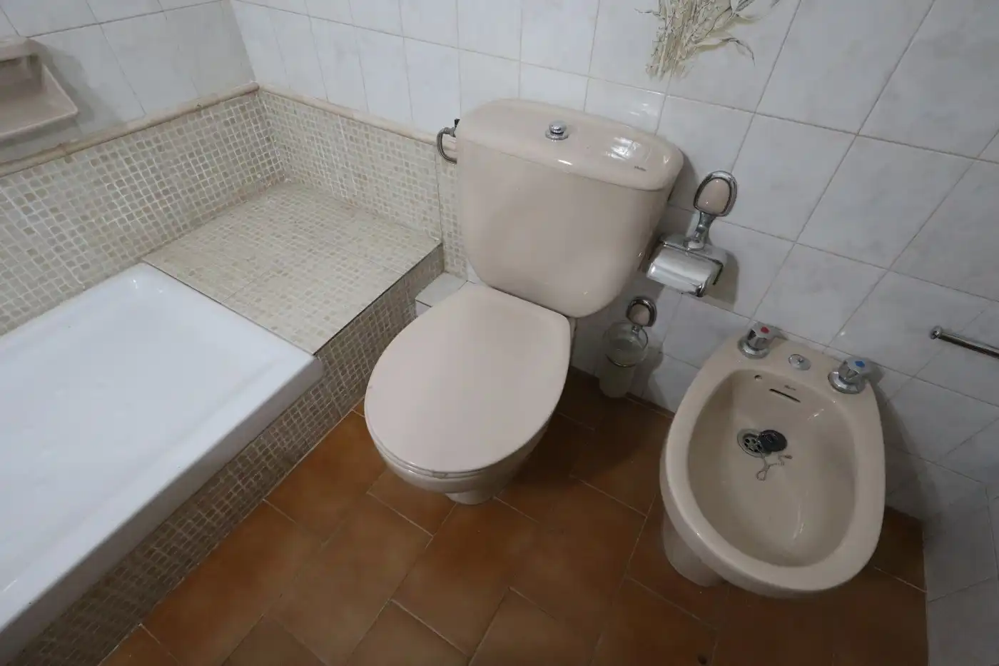 Badezimmer von Wohnung zum Verkauf in Barcelona mit Heizung, Balkon und Haustechnik