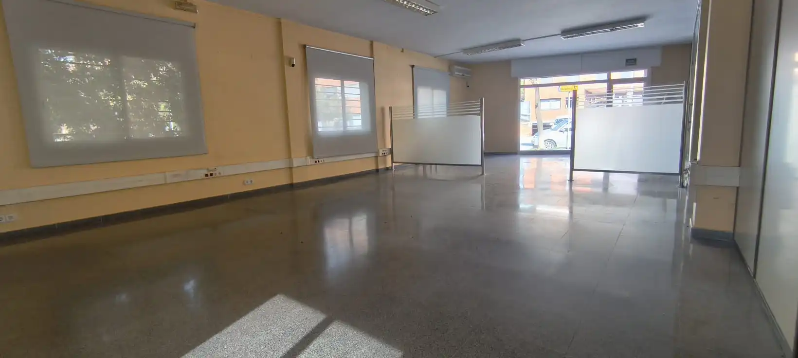 Commercial properties for rent in Parets del Vallès  with Air Conditioner and Alarm