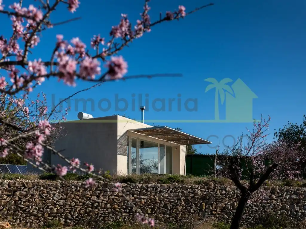 Vista exterior de Casa o xalet en venda en Cervera del Maestre amb Aire condicionat
