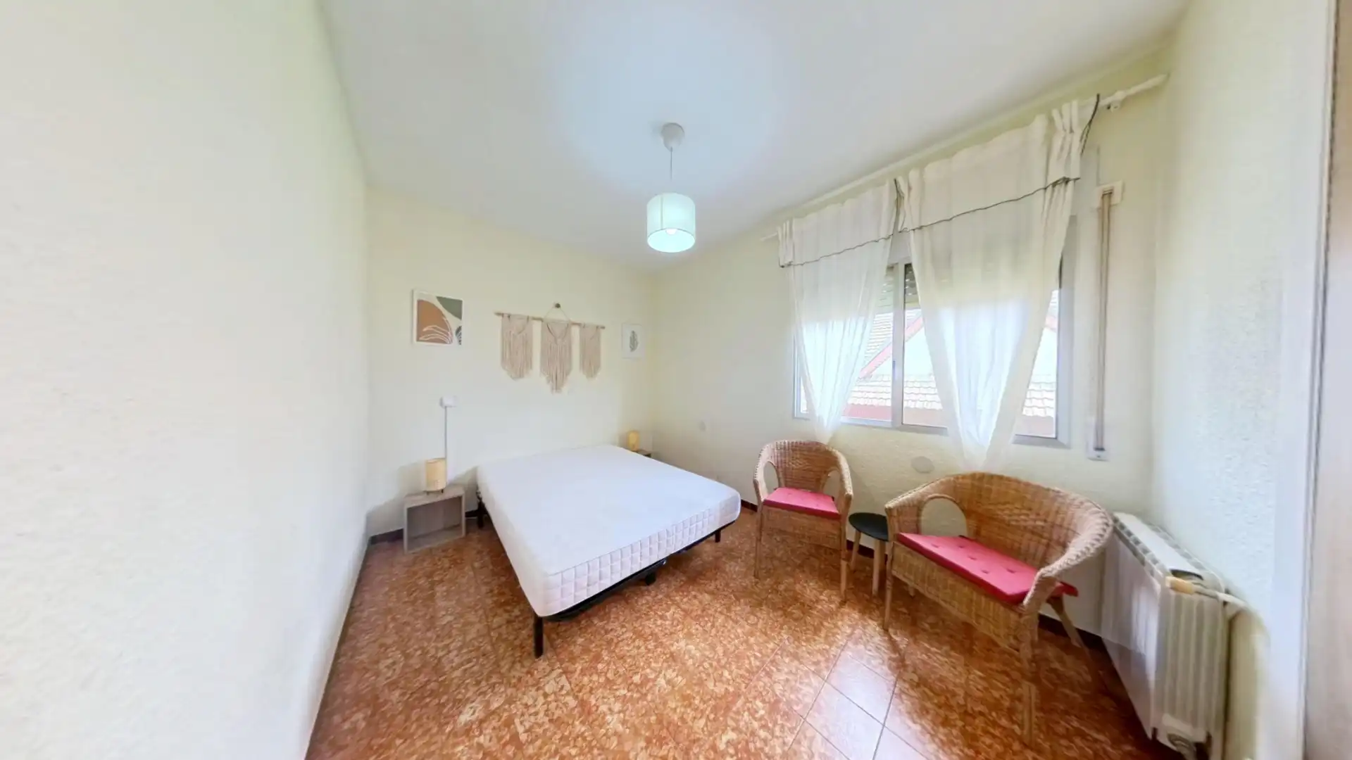 Dormitori de Apartament de lloguer en Cambrils amb Aire condicionat, Calefacció i Terrassa