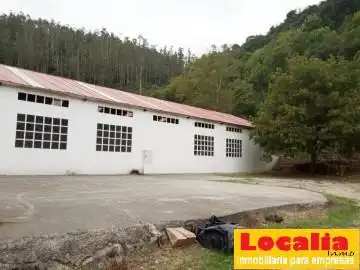 Fabrikhallen zur Miete in Valdáliga