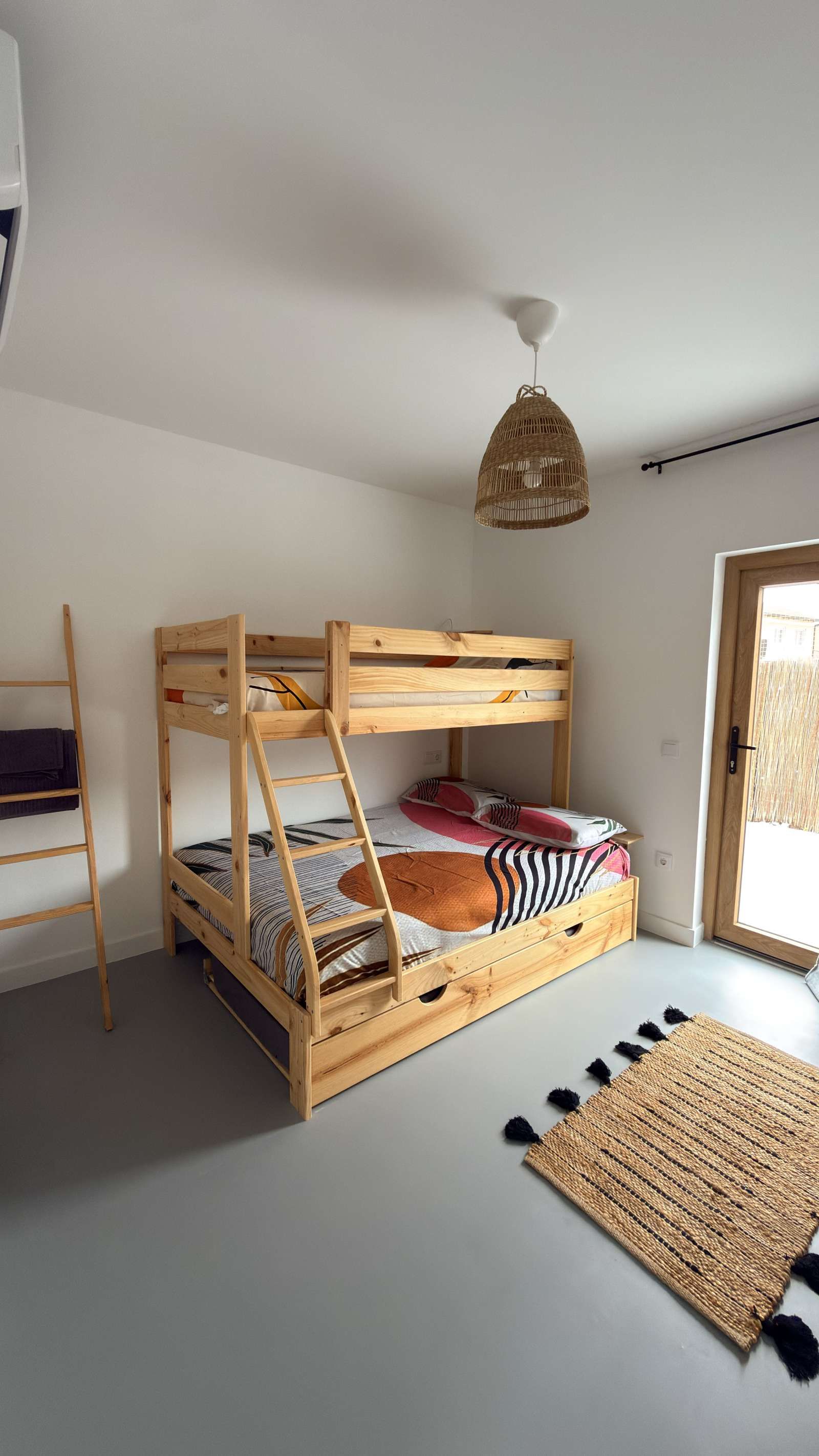 Dormitori de Pis per a compartir en Viana de Cega amb Aire condicionat, Calefacció i Terrassa