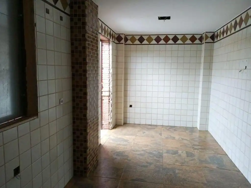 Casa o xalet en venda en La Rinconada amb Piscina