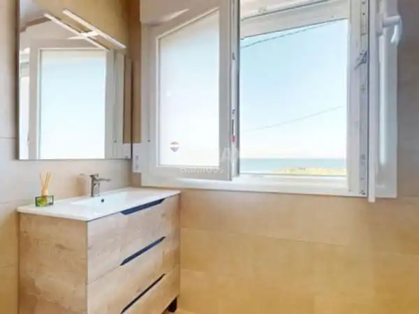 Bany de Casa o xalet en venda en Oia amb Calefacció, Jardí privat i Terrassa