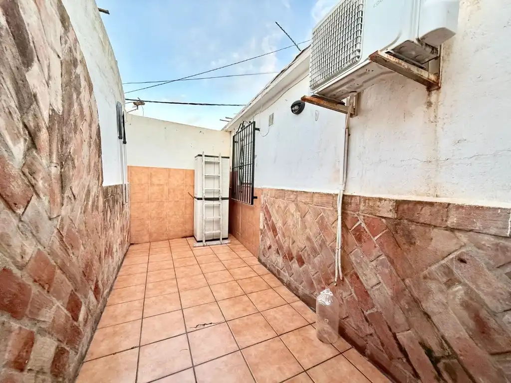 Vista exterior de Casa o chalet en venta en Vélez-Málaga con Aire acondicionado