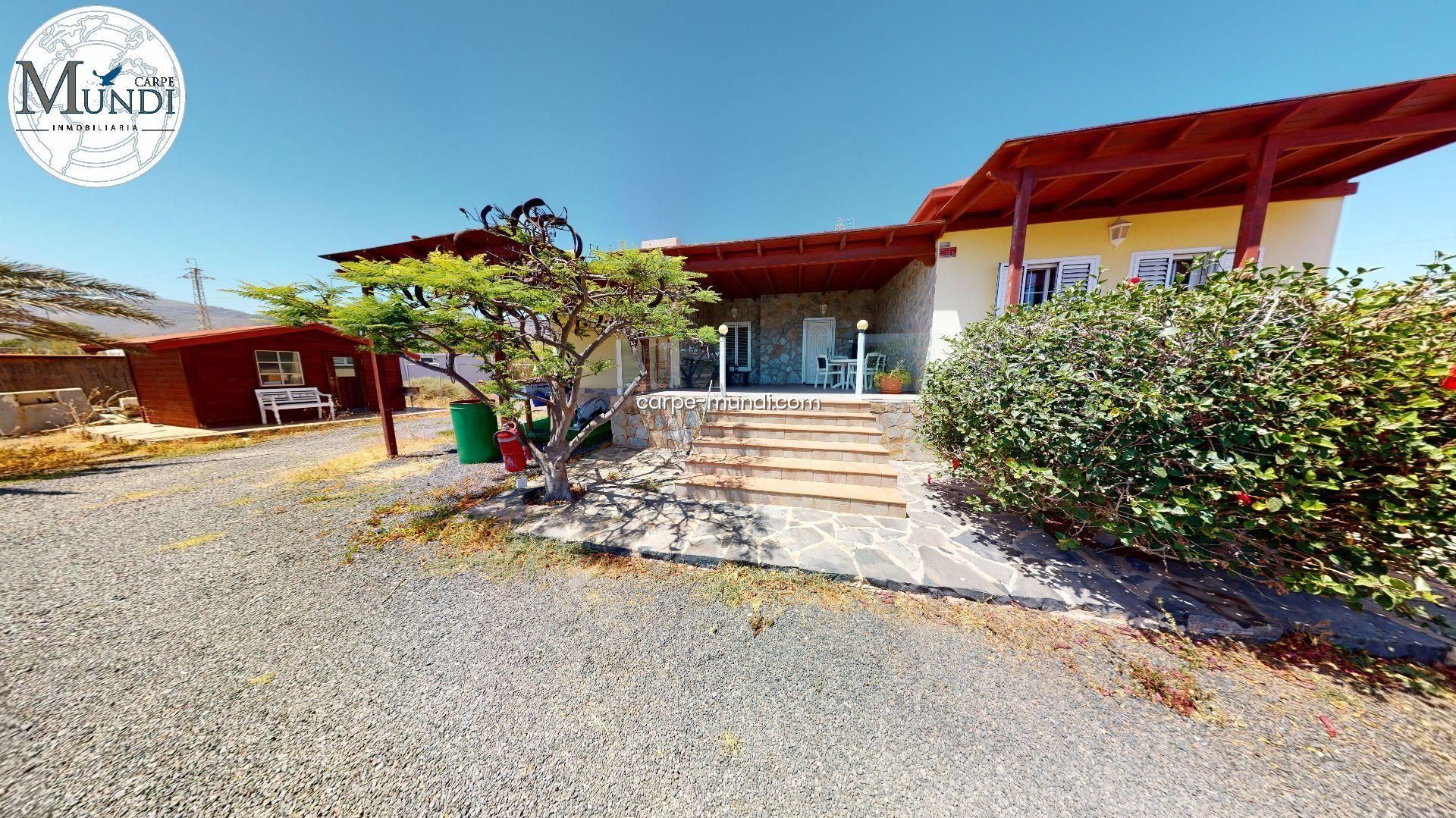 Vista exterior de Casa o xalet en venda en Puerto del Rosario amb Aire condicionat