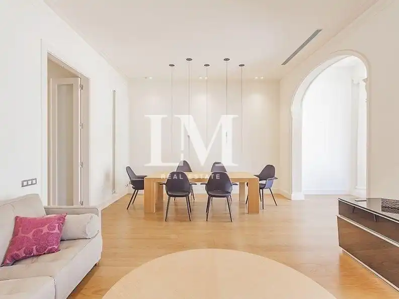 Apartament amb terrassa de lloguer a CORTS CATALANES, imagen 9