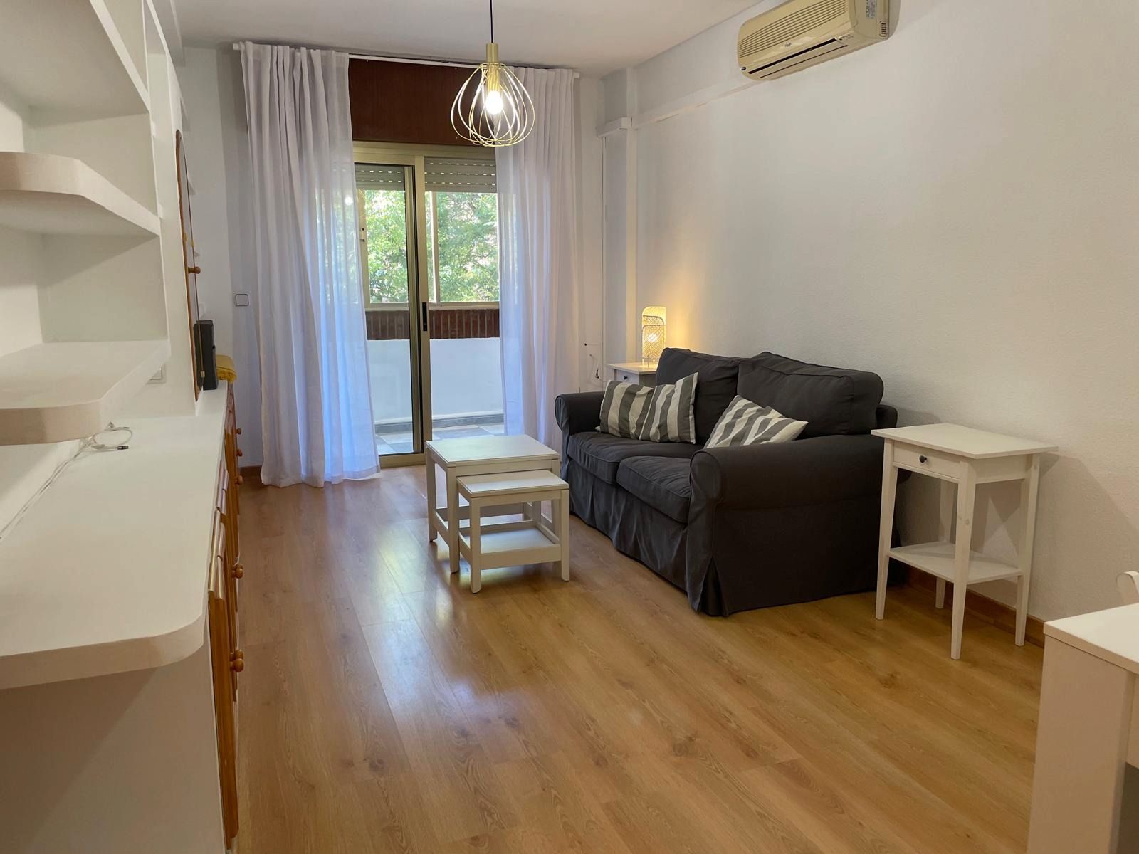 Dormitori de Pis de lloguer en Cartagena amb Aire condicionat, Terrassa i Balcó