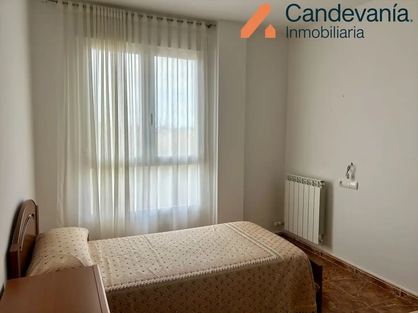 Habitación de Piso en venta en San Mateo de Gállego con Calefacción y Trastero