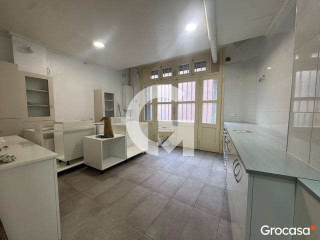 Local comercial en Venta en CL CLARET DE en La Torrassa