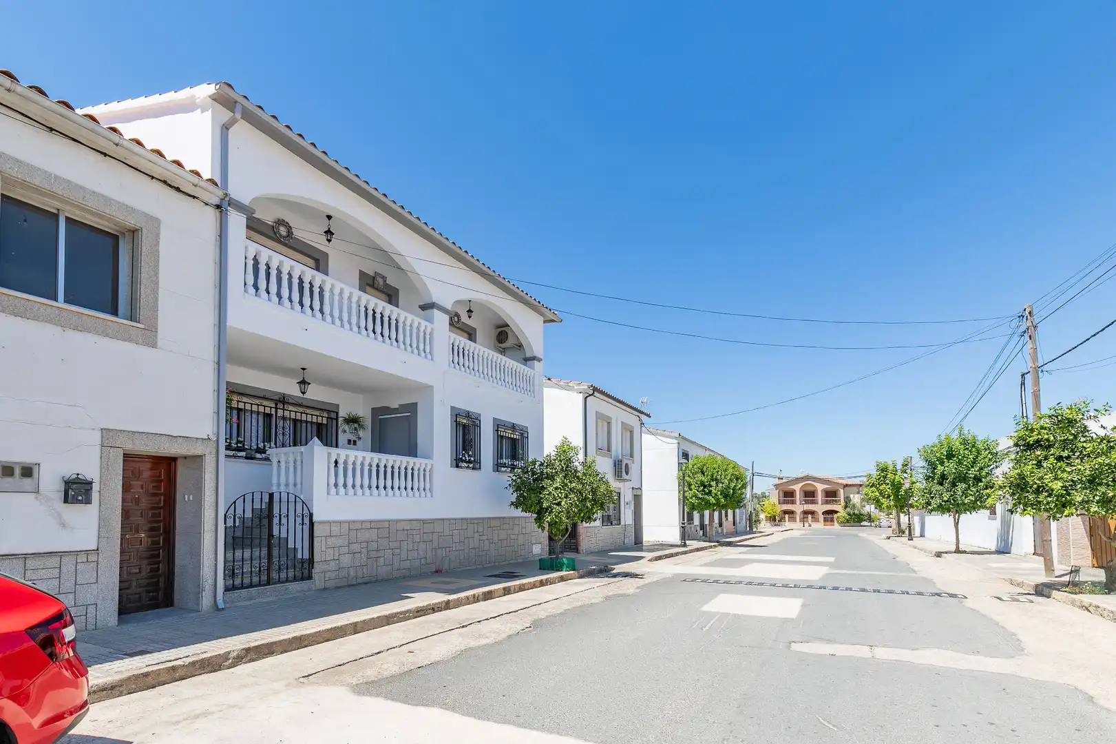 Vista exterior de Casa adosada en venda en Alagón del Río amb Aire condicionat, Calefacció i Jardí privat