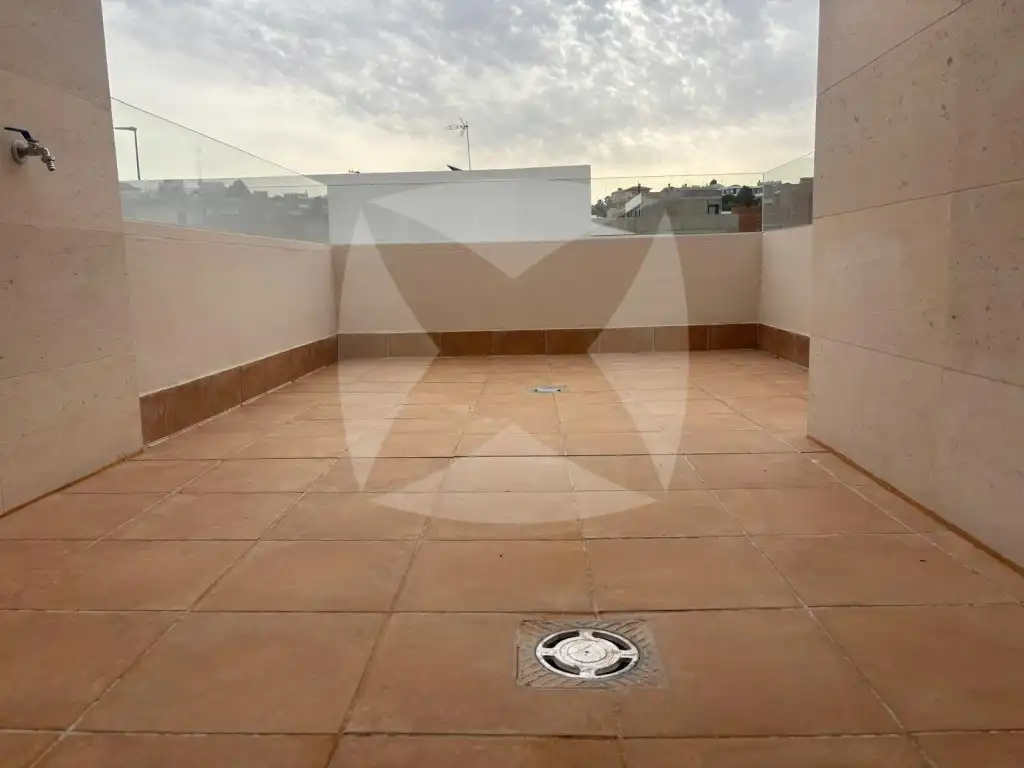 Terrasse von Wohnung zur Miete in Badajoz mit Klimaanlage, Privatgarten und Terrasse