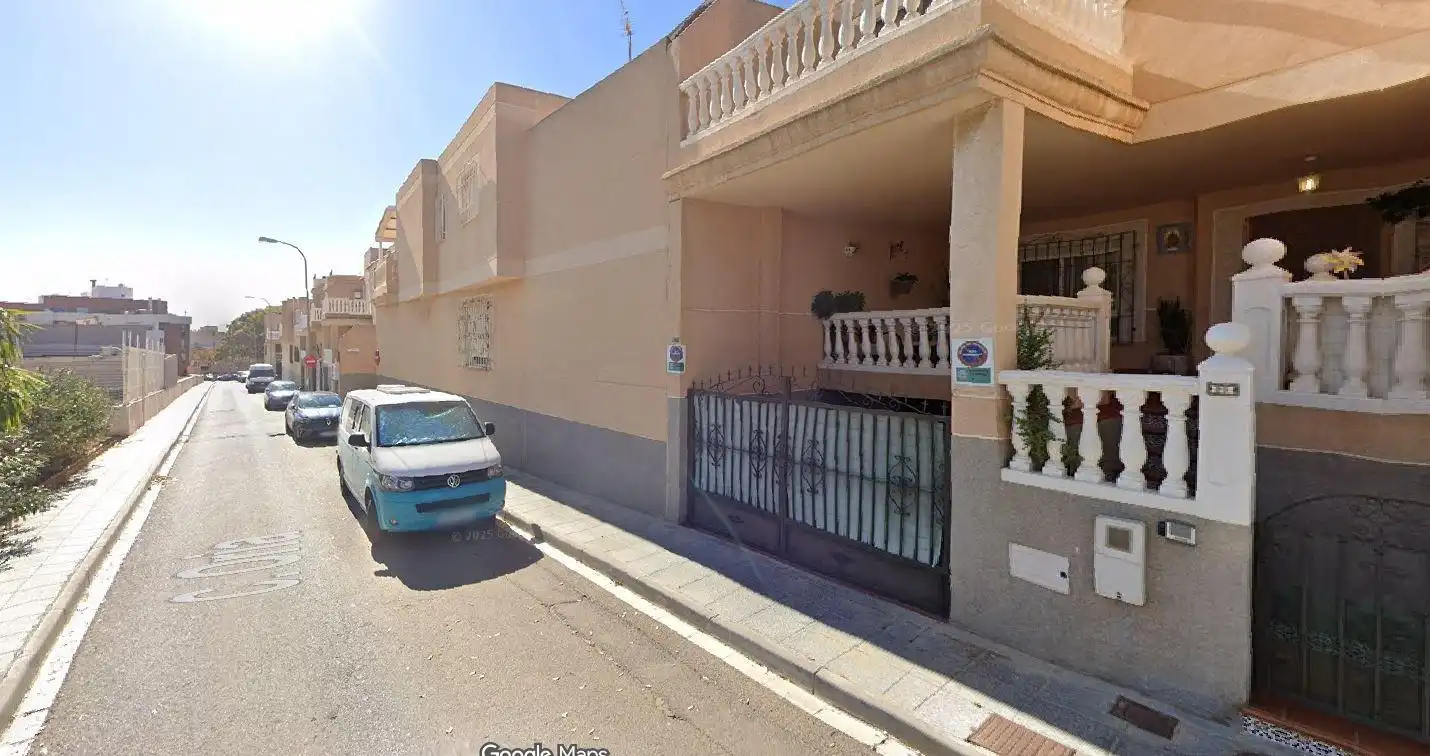 Vista exterior de Casa o xalet en venda en Almería