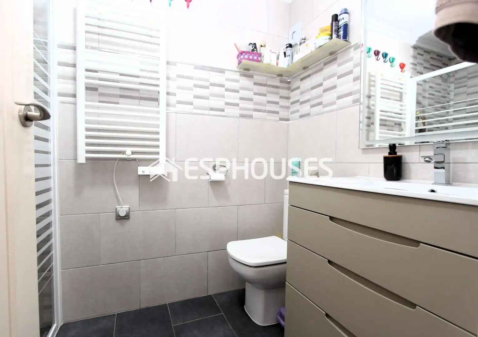 Baño de Ático en venta en Torrevieja con Aire acondicionado, Terraza y Trastero