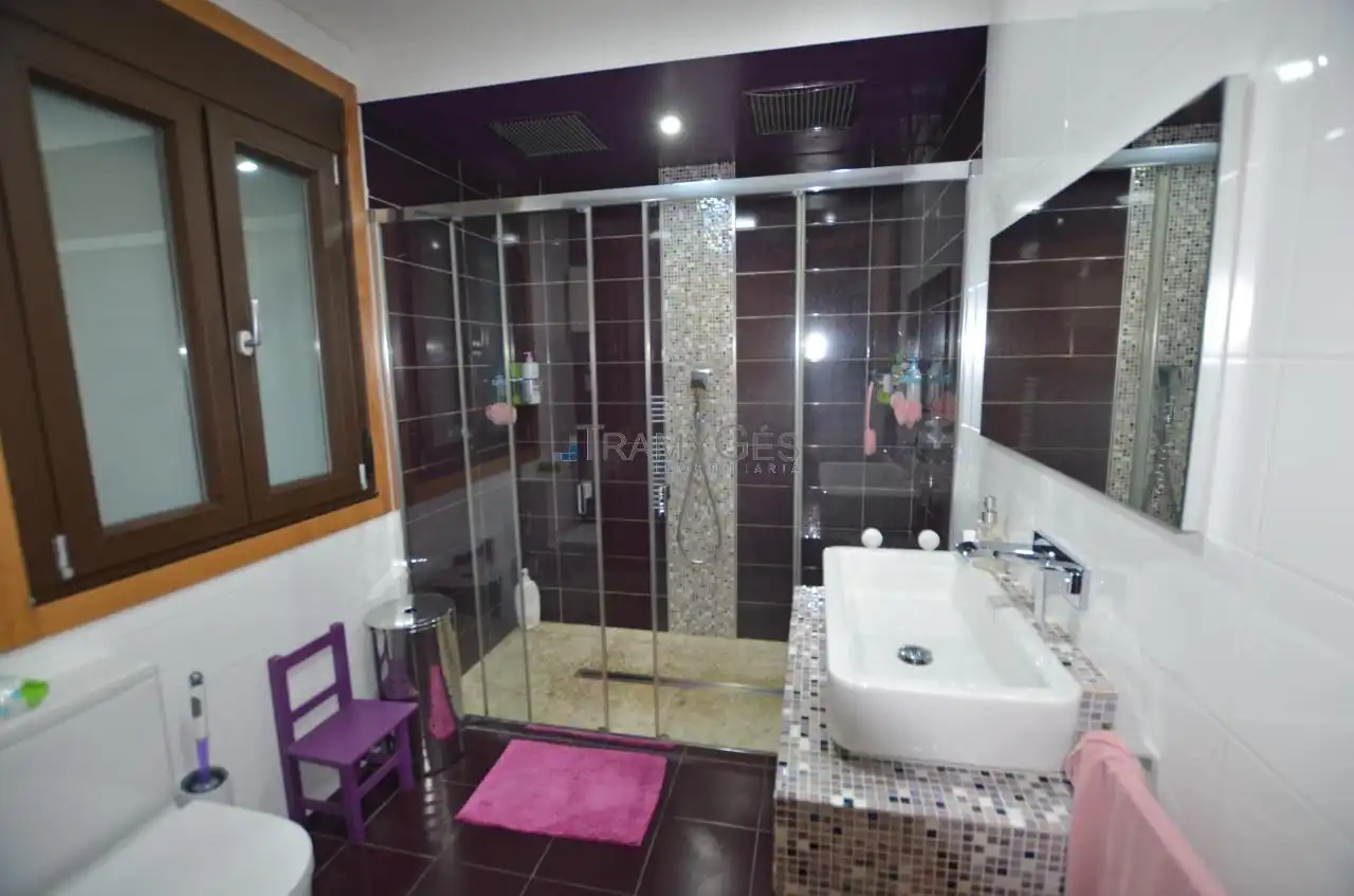 Baño de Casa o chalet en venta en Tui con Calefacción, Jardín privado y Terraza