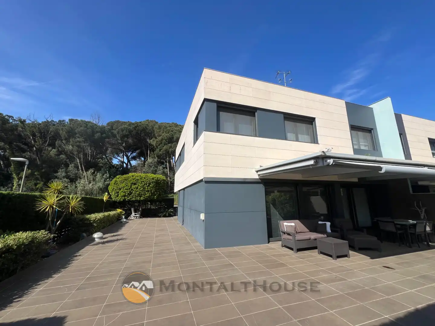 Vista exterior de Casa o chalet en venta en Sant Andreu de Llavaneres con Aire acondicionado, Calefacción y Jardín privado