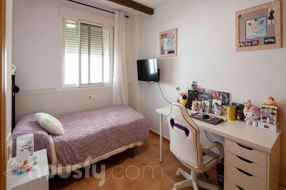 Houses for sale in Calle Atlántida, Alcorrín