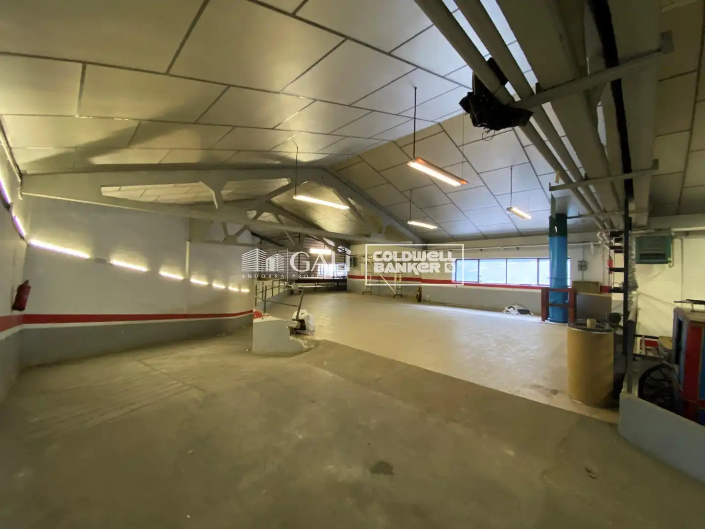 Industrial building to rent in Les Bons, imagen 2