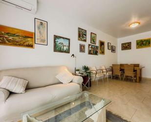 Living room of Apartment to share in  Barcelona Capital  with Air Conditioner and Terrace
