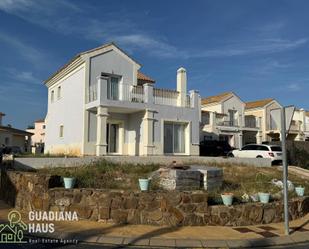 Vista exterior de Casa o xalet en venda en Ayamonte amb Aire condicionat, Jardí privat i Terrassa