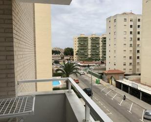 Vista exterior de Apartament de lloguer en Gandia amb Balcó