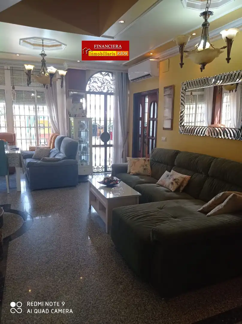 Chalet con piscina en venta en Nueva Alcalá, imagen 5