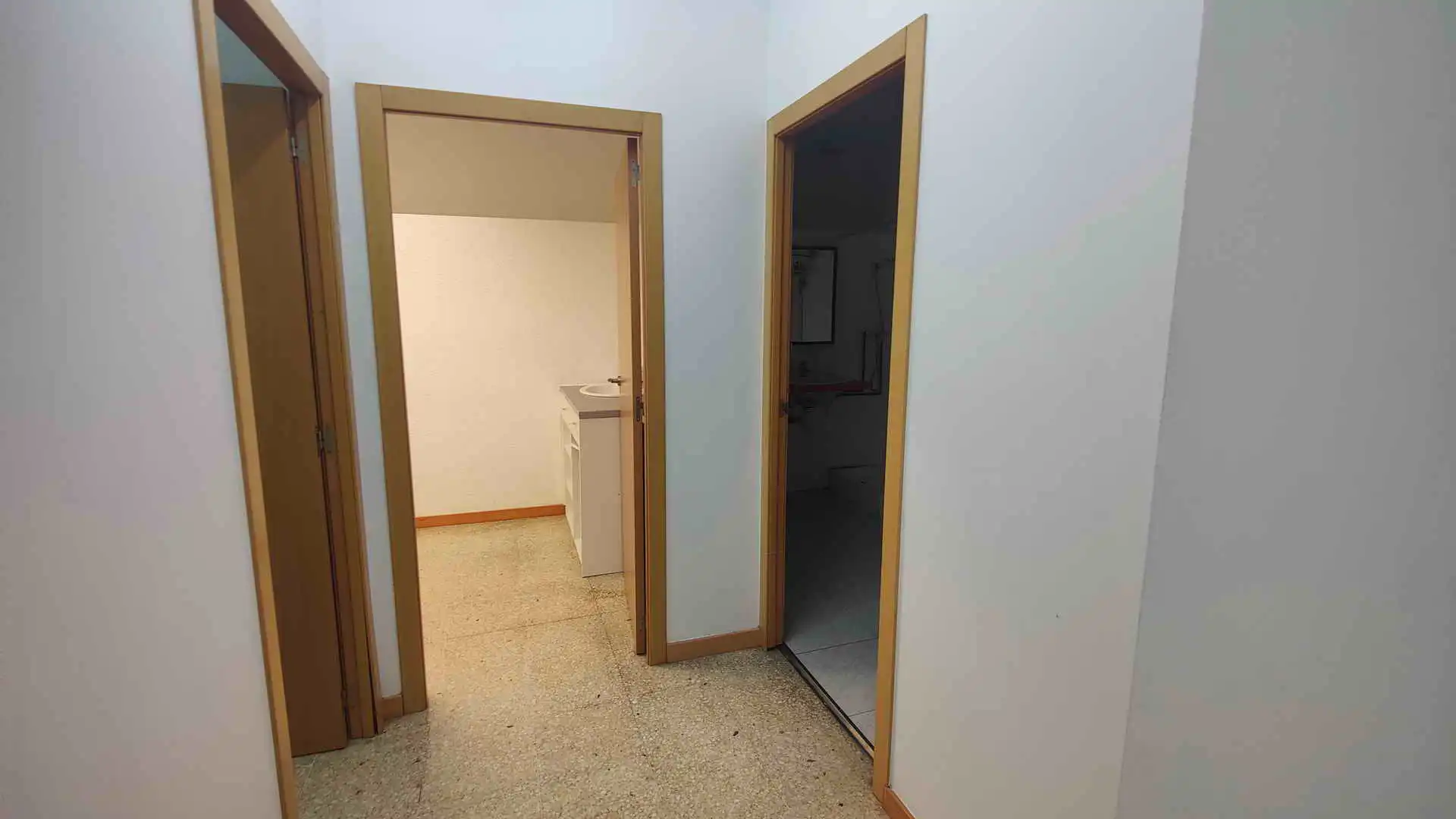 Business premises to rent in Vallirana, imagen 16
