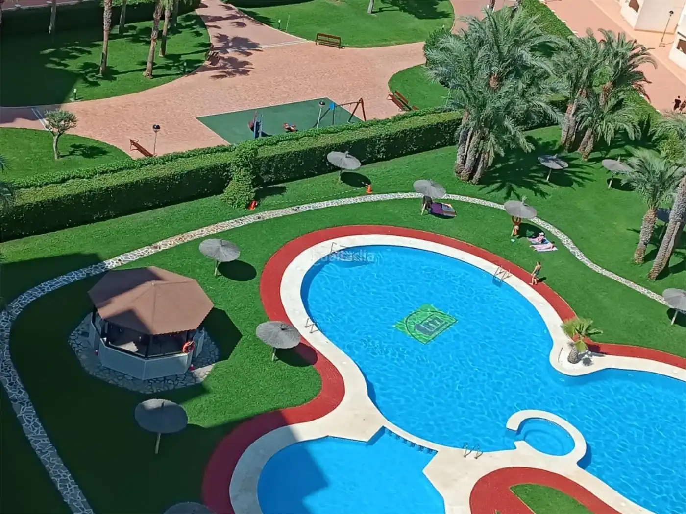 Apartamento con piscina en alquiler en Gran Vía de la Manga 14, imagen 2