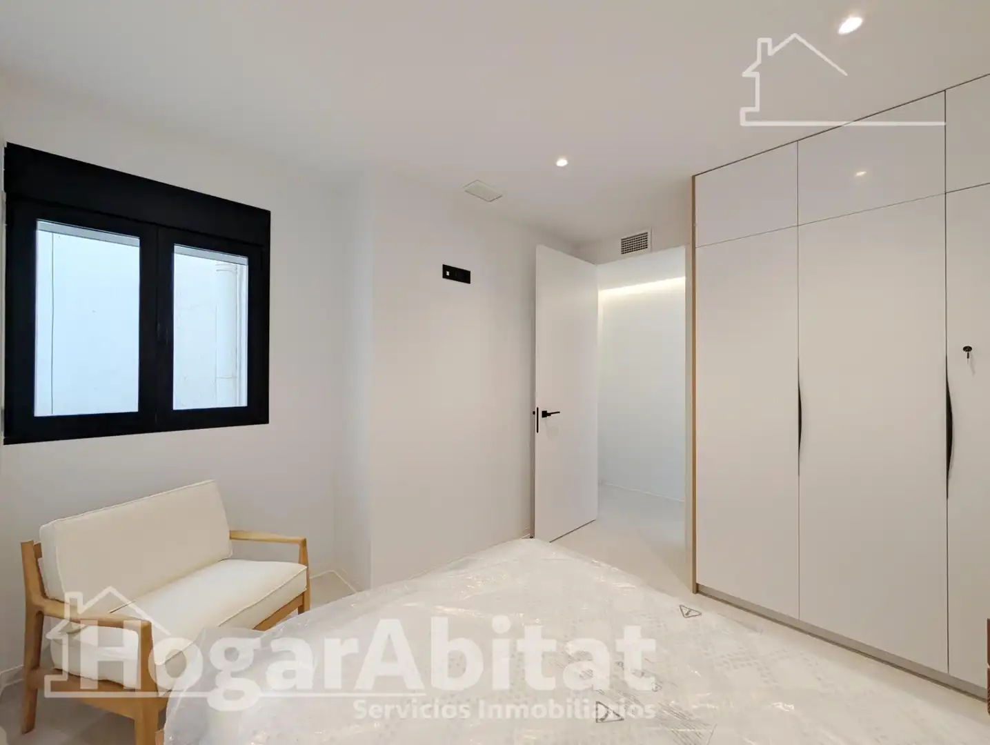 Dormitori de Pis en venda en Alicante / Alacant amb Aire condicionat, Calefacció i Moblat