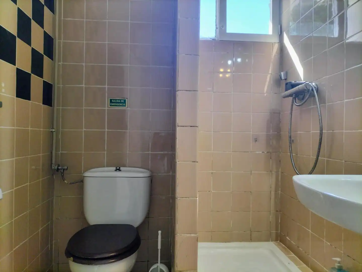 Bathroom of Ground floor for sale in Sant Pere de Ribes  with Air Conditioner, Private garden and Terrace