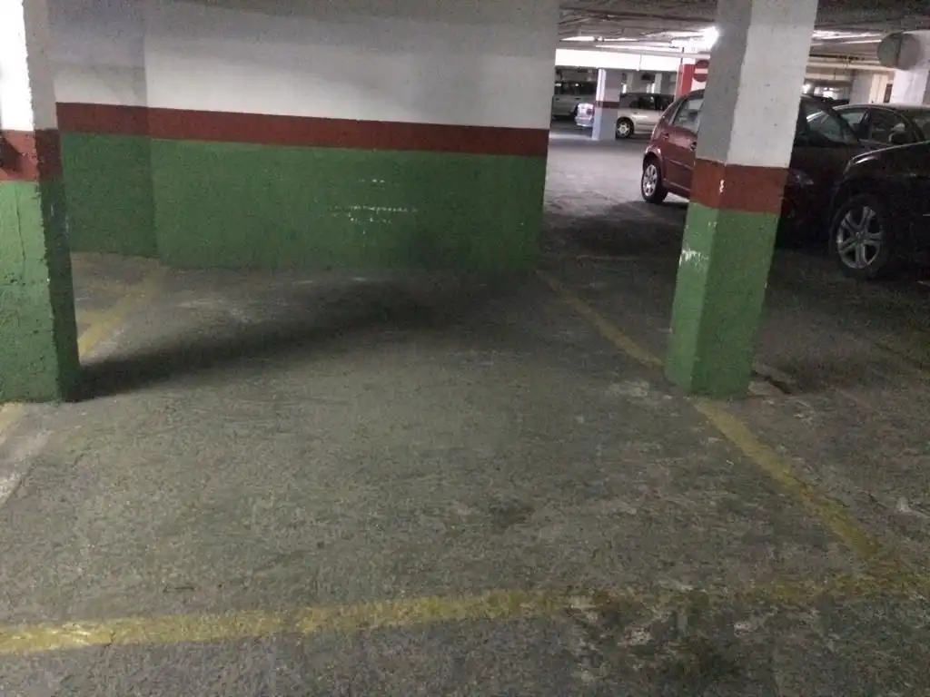 Parkplatz von Garage zum Verkauf in Córdoba