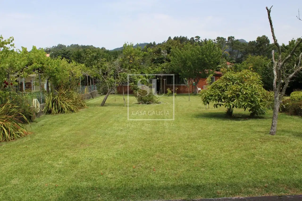 Casa o xalet en venda en Nigrán amb Calefacció, Jardí privat i Terrassa