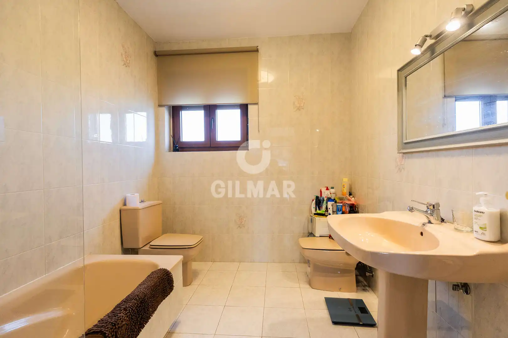 Baño de Casa o chalet en venta en Galapagar con Calefacción, Jardín privado y Piscina
