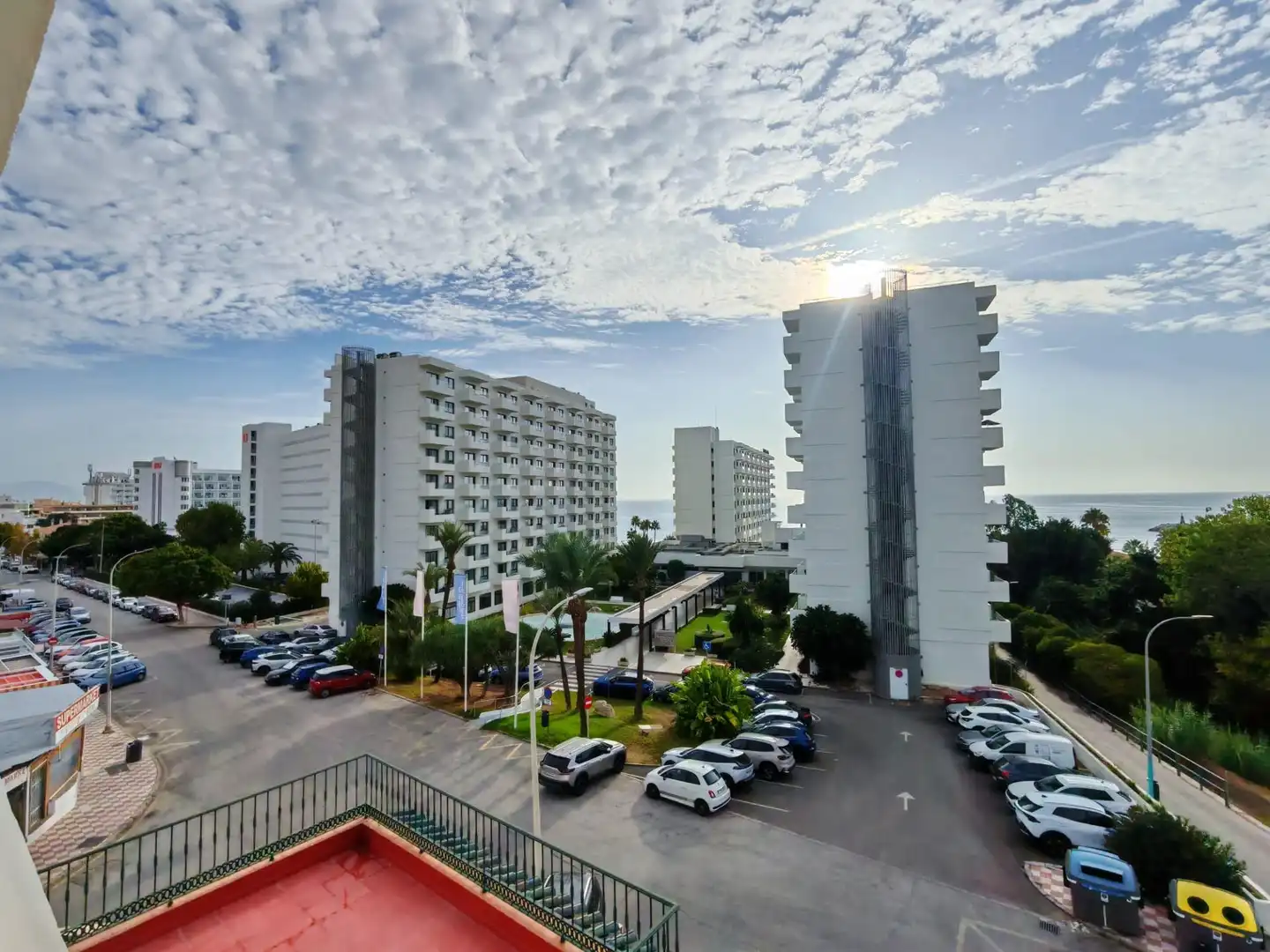 Vista exterior de Dúplex en venda en La Carihuela - Los Nidos