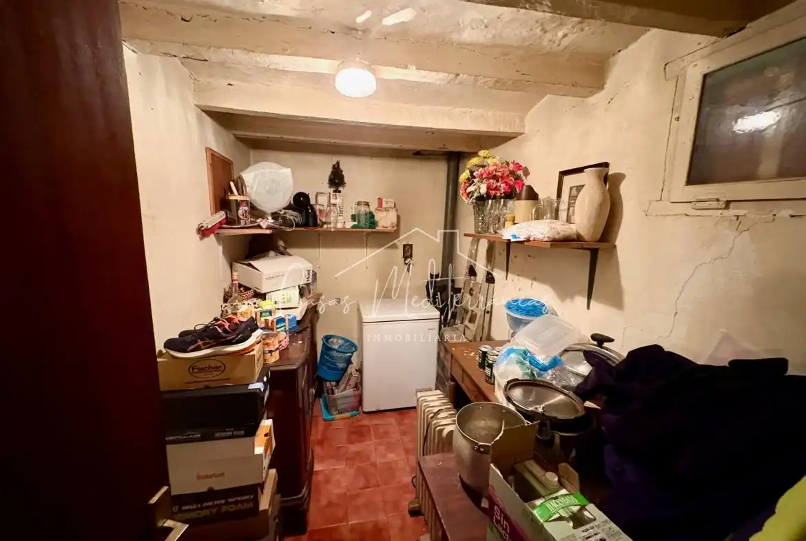 Casa adosada en venta en Montbrió del Camp con Terraza y Amueblado