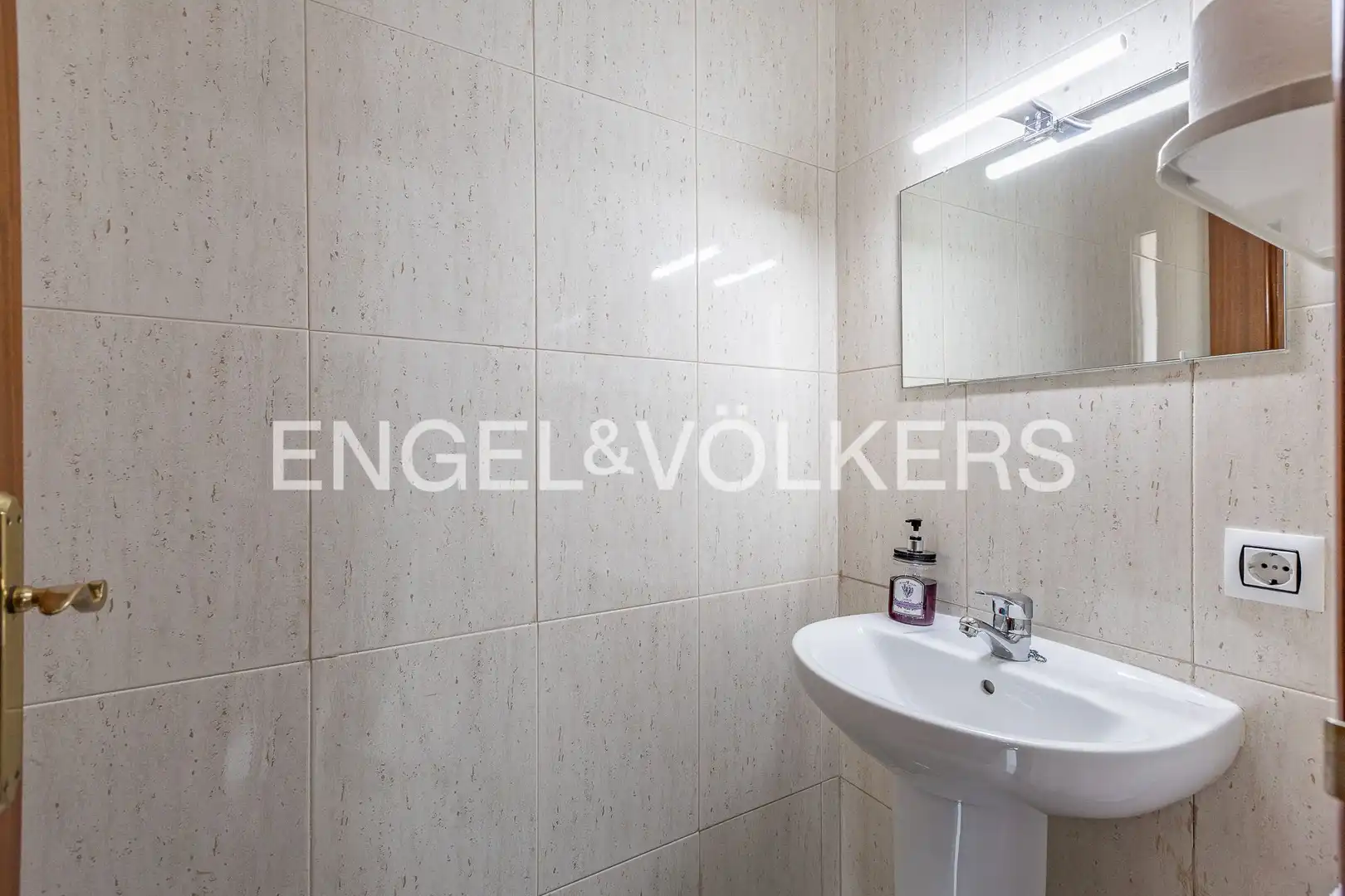 Bathroom of Detached homes for sale in Rubí  with Air Conditioner, Heating and Parquet flooring