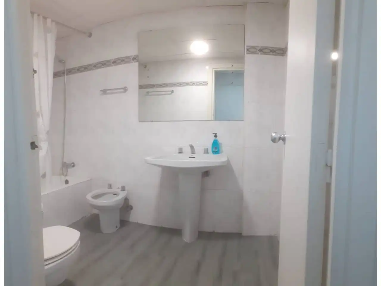 Badezimmer von Wohnung zur Miete in Centro