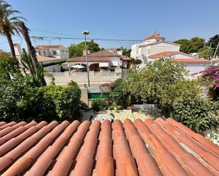 Vista exterior de Casa o xalet en venda en Cambrils amb Terrassa