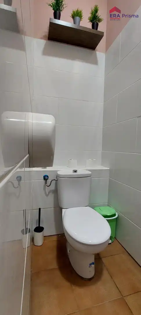 Baño de Local de alquiler en San Cristóbal de la Laguna