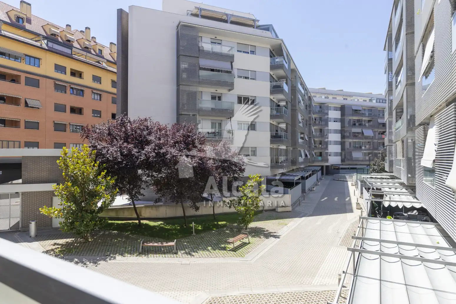 Außenansicht von Wohnung zum Verkauf in Alcalá de Henares mit Klimaanlage, Heizung und Terrasse